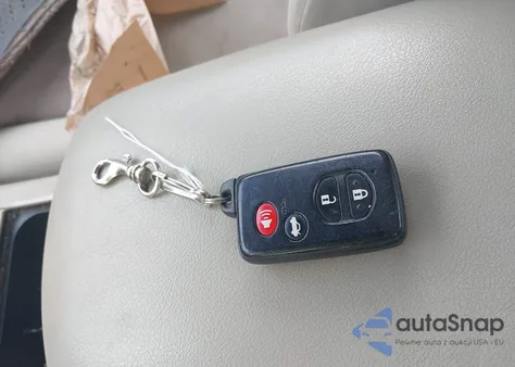 2011 Toyota Camry Hybrid z USA, uszkodzony, nr VIN 4T1BB3EK3BU143661